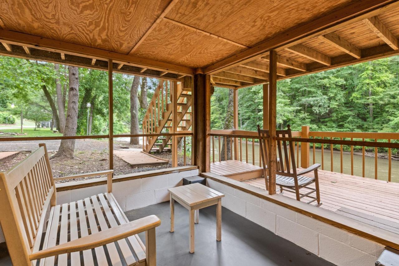 2 Bed 1 Bath Vacation Home In Whittier Экстерьер фото