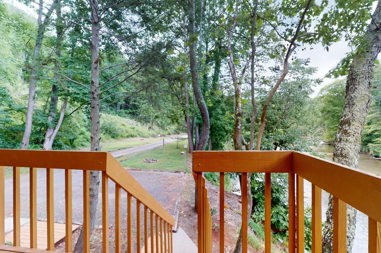 2 Bed 1 Bath Vacation Home In Whittier Экстерьер фото